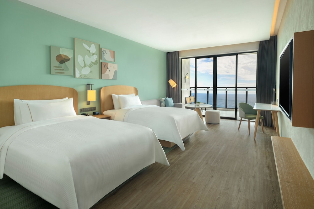 Room, 2 Double Beds, Sea View, Oceanfront photo 1