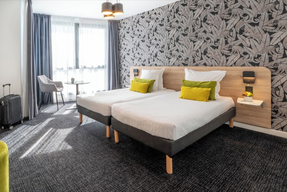 Standard Twin Room - Photo 6