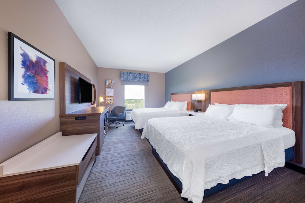 Room, 2 Double Beds, Non Smoking - Photo 1