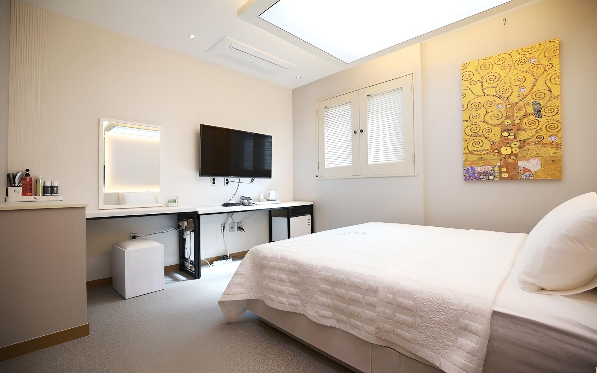 Room (Standard room) - Photo 8