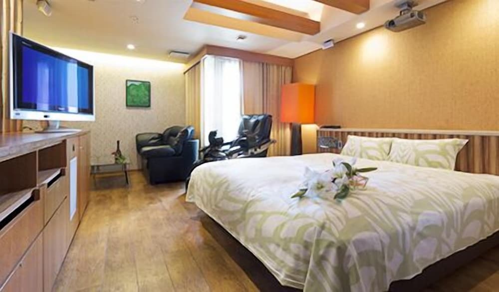 Standard Room photo 2