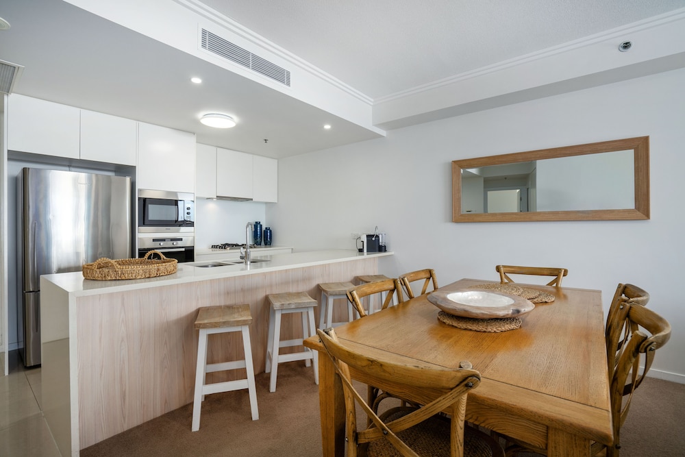 Apartment, 2 Bedrooms, Beach View - Photo 5