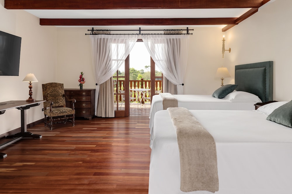 Classic Suite, 2 Queen Beds, Garden View (Junior Suite) photo 2