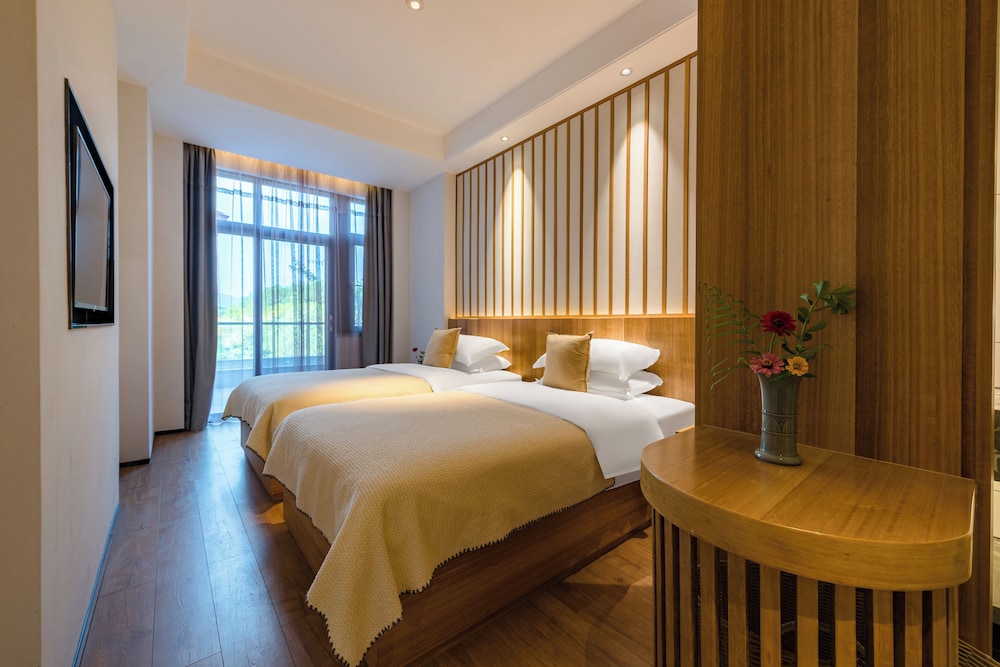 Standard Double or Twin Room, Mountain View photo 1