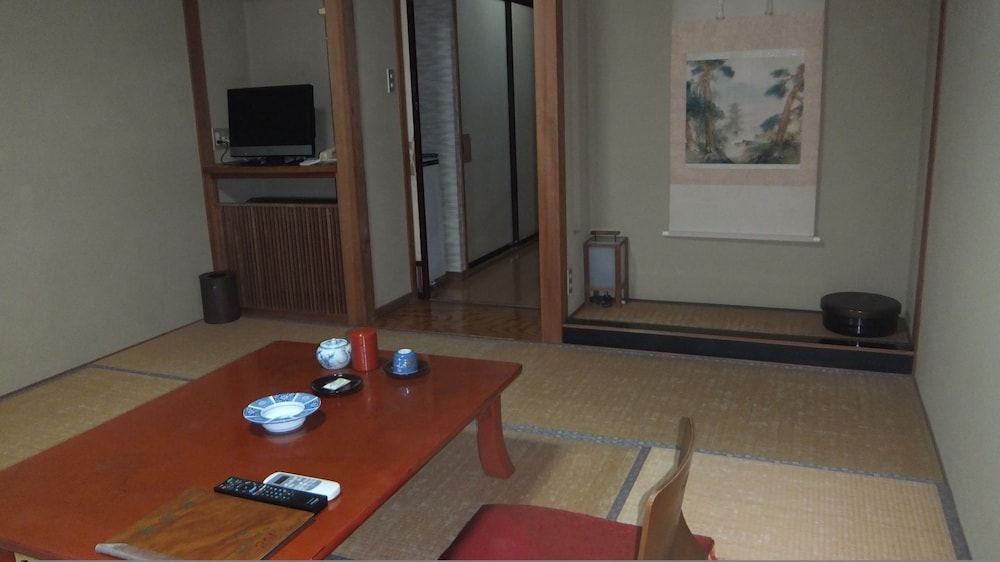 Japanese Style Room For 5 Guests photo 3