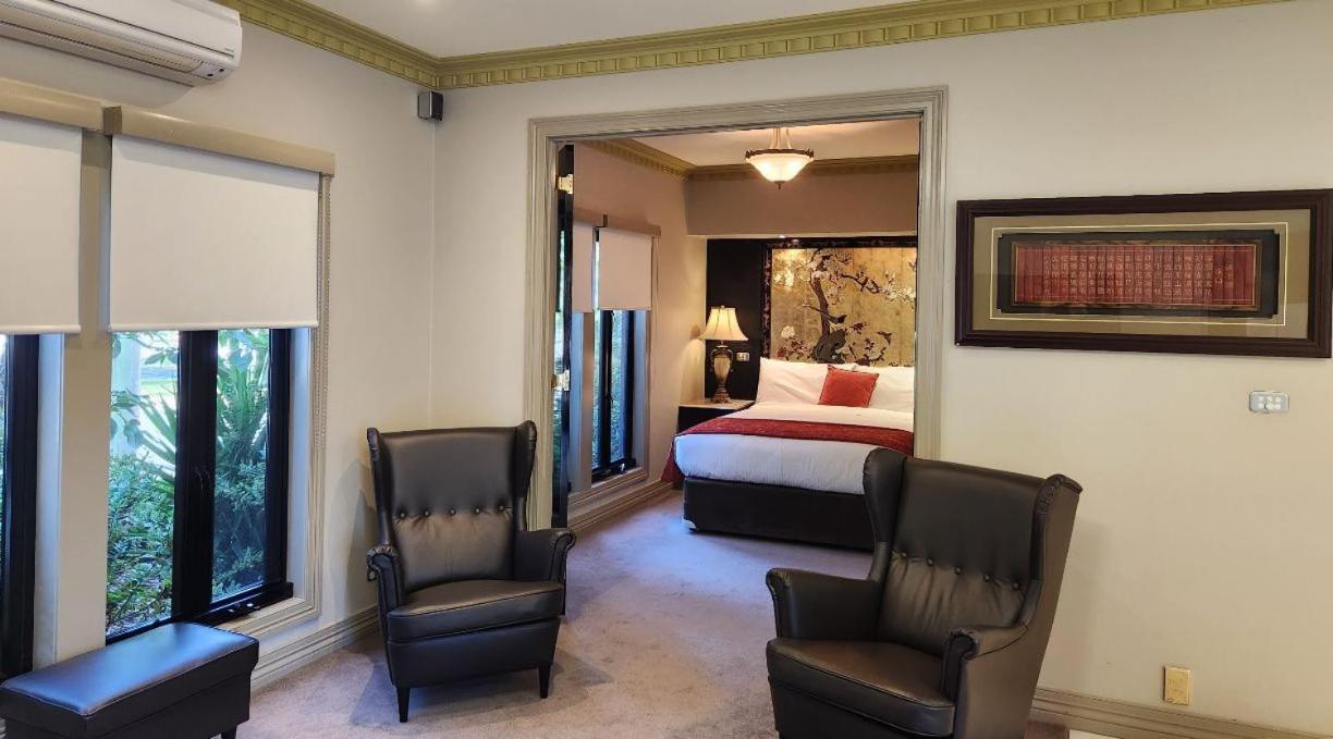 Queen Suite photo 3