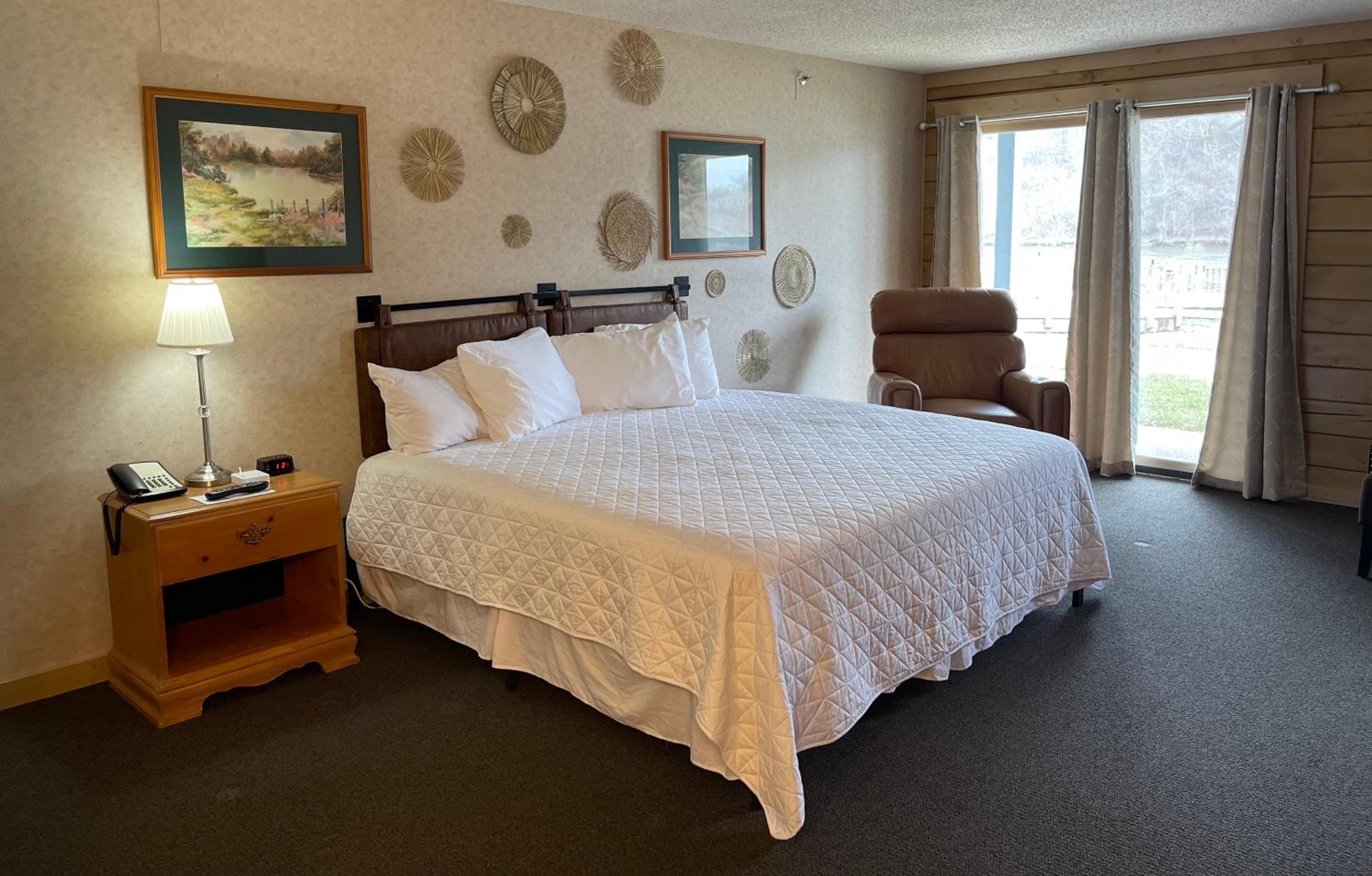 Suite with Spa Bath photo 2