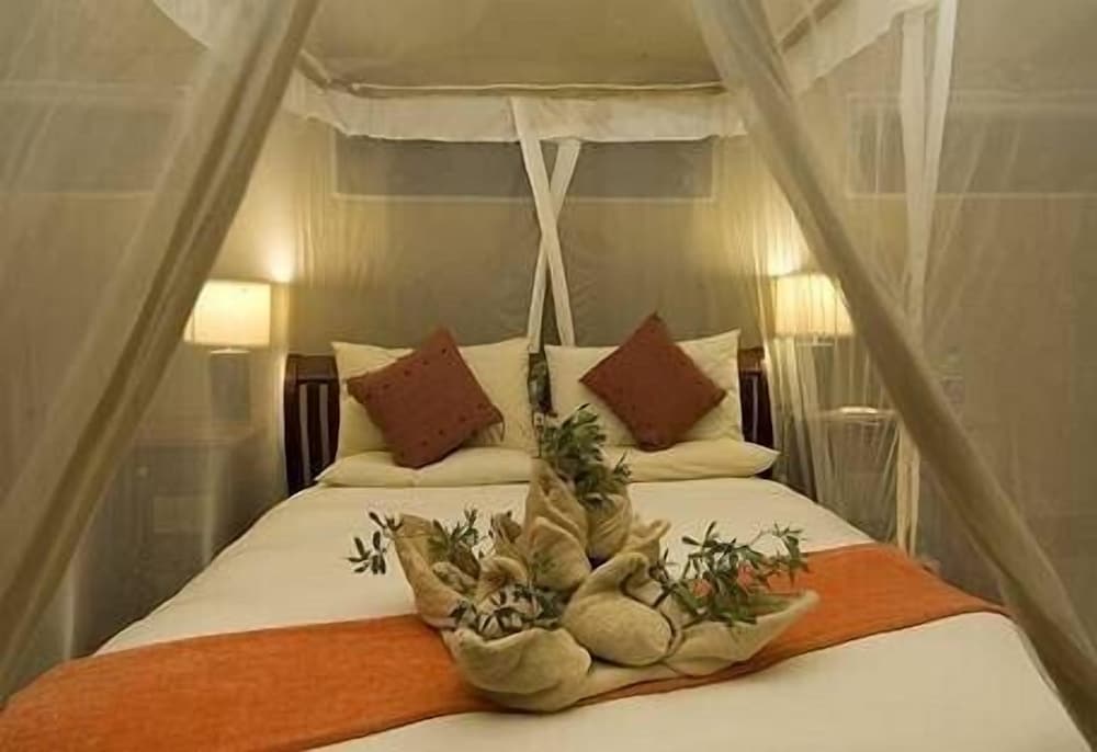 Honeymoon Suite photo 2