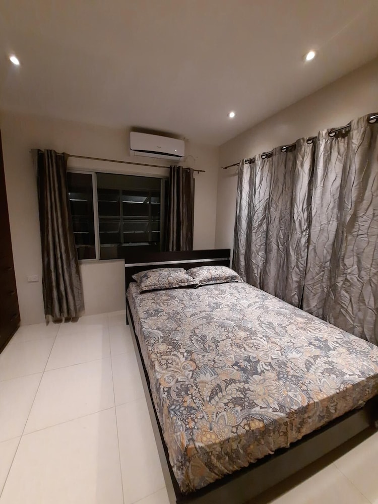 Apartment, 2 Bedrooms, Balcony, Partial Ocean View photo 3