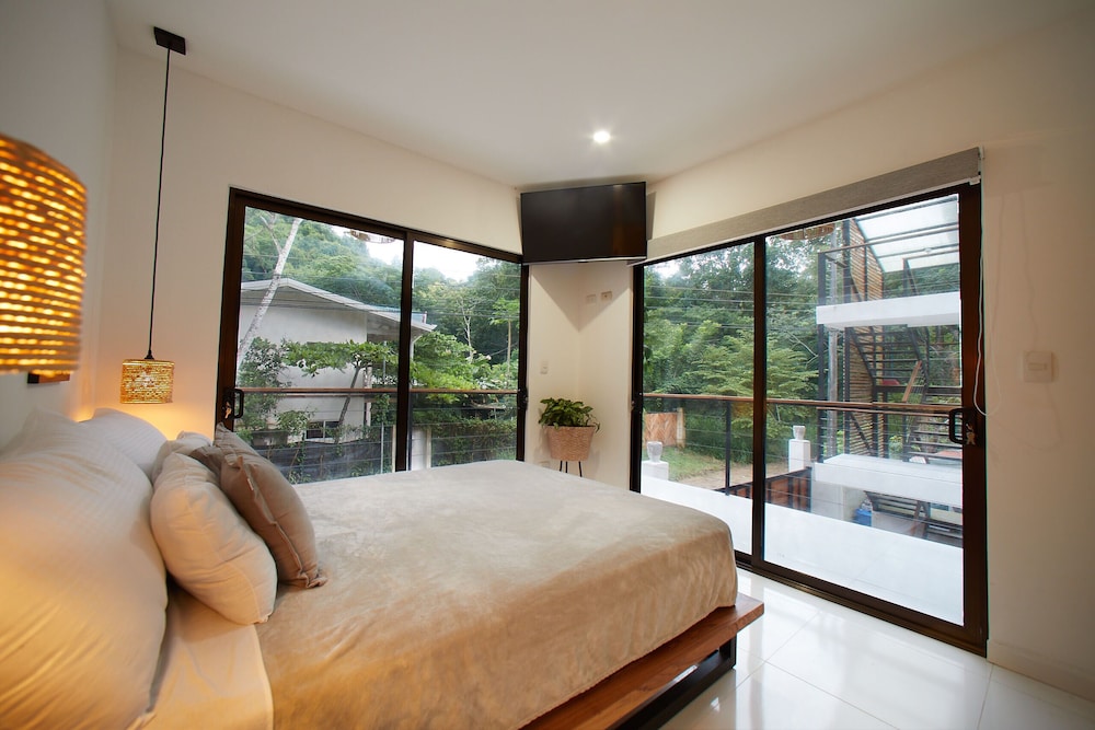 Comfort Villa, 2 Bedrooms, 2 Bathrooms, Mountain View photo 2