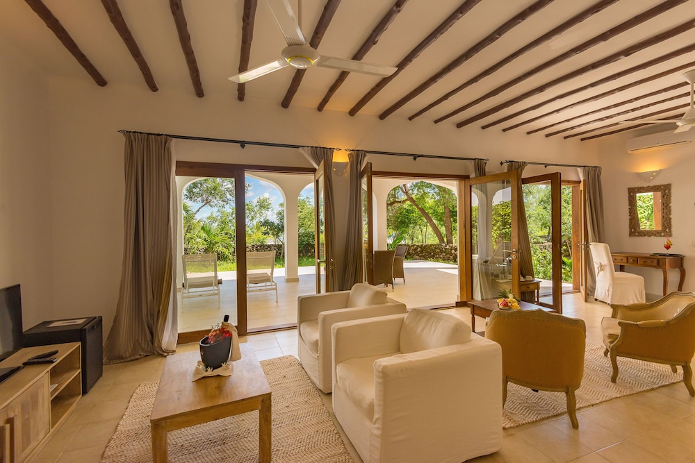 Family Villa, 1 Bedroom, Non Smoking, Garden View - Photo 7
