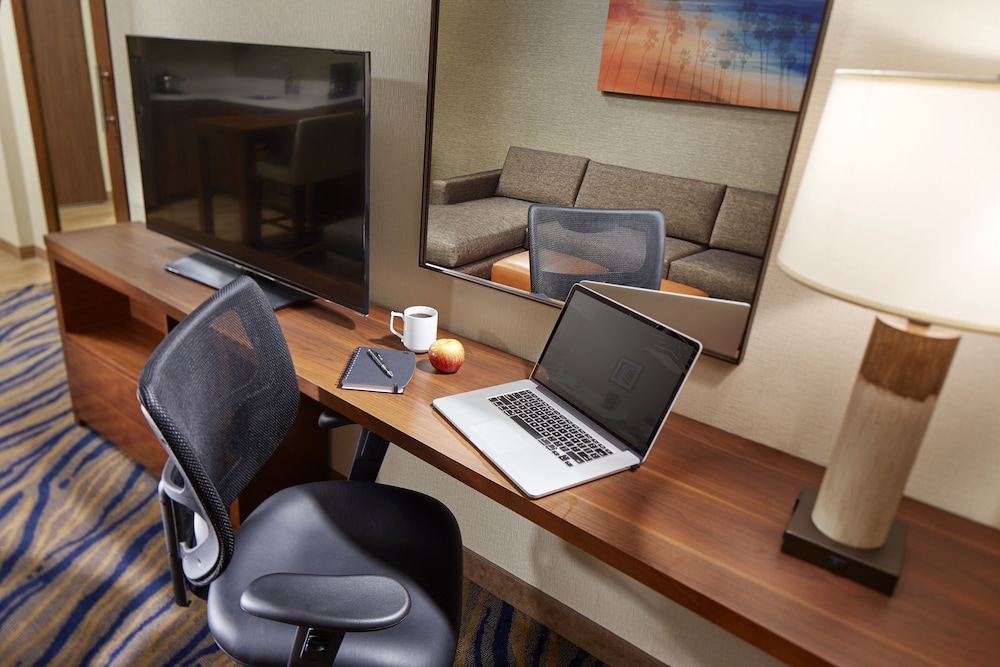 King Studio Suite - Hearing Access/Non-Smoking