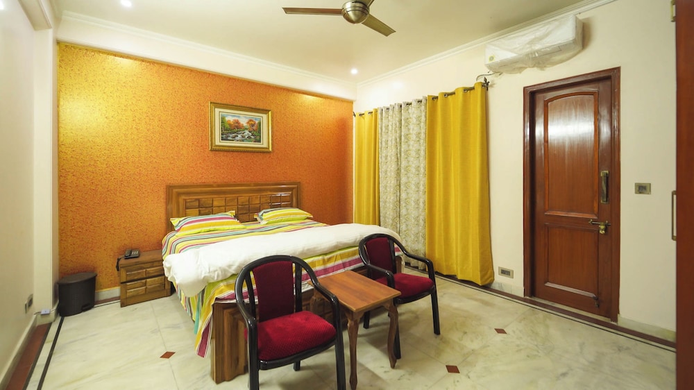Deluxe Room, Balcony, Garden View photo 2