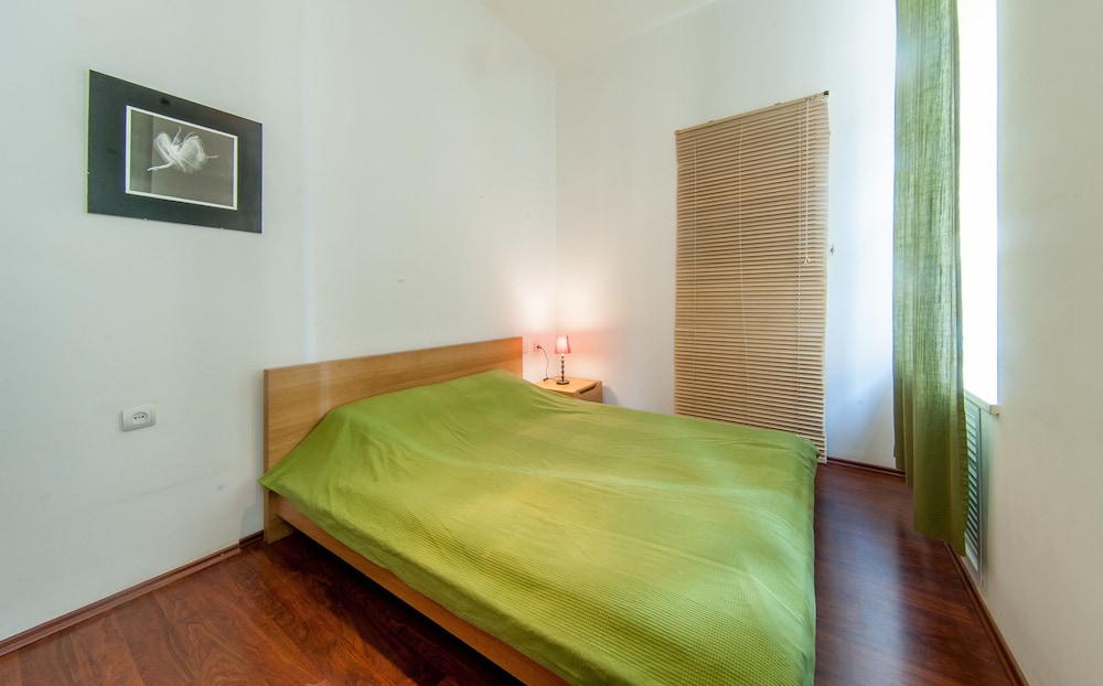 Apartment (10 Admiralteyskiy Prospekt)