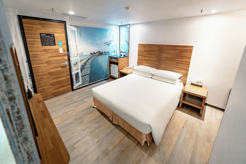 Standard Double Room, No Windows