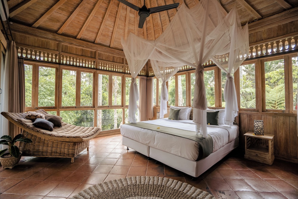 Signature Room