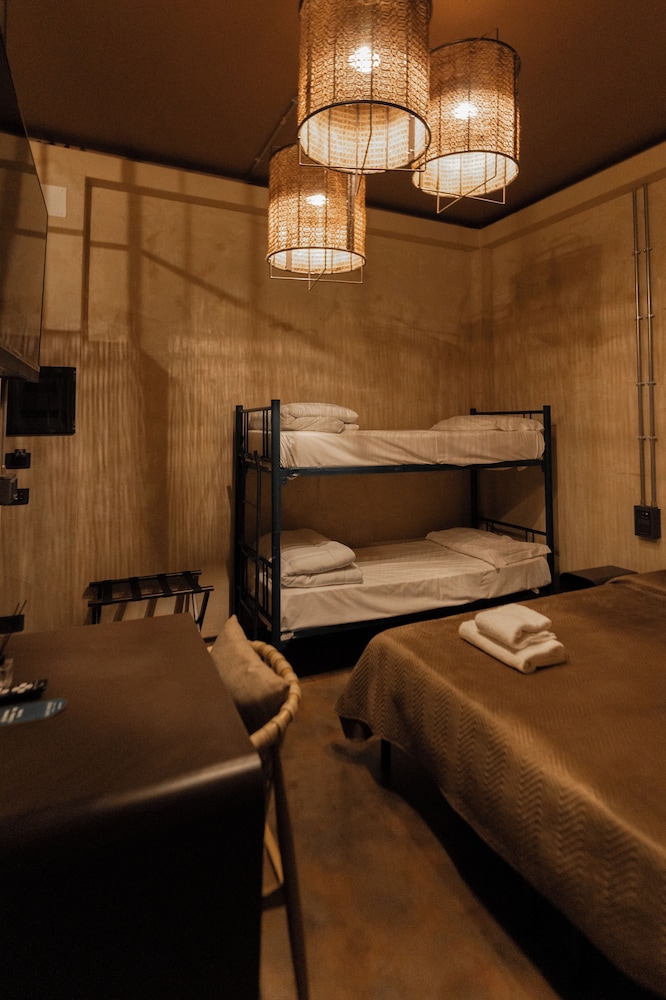 Superior Quadruple Room, Private Bathroom photo 2