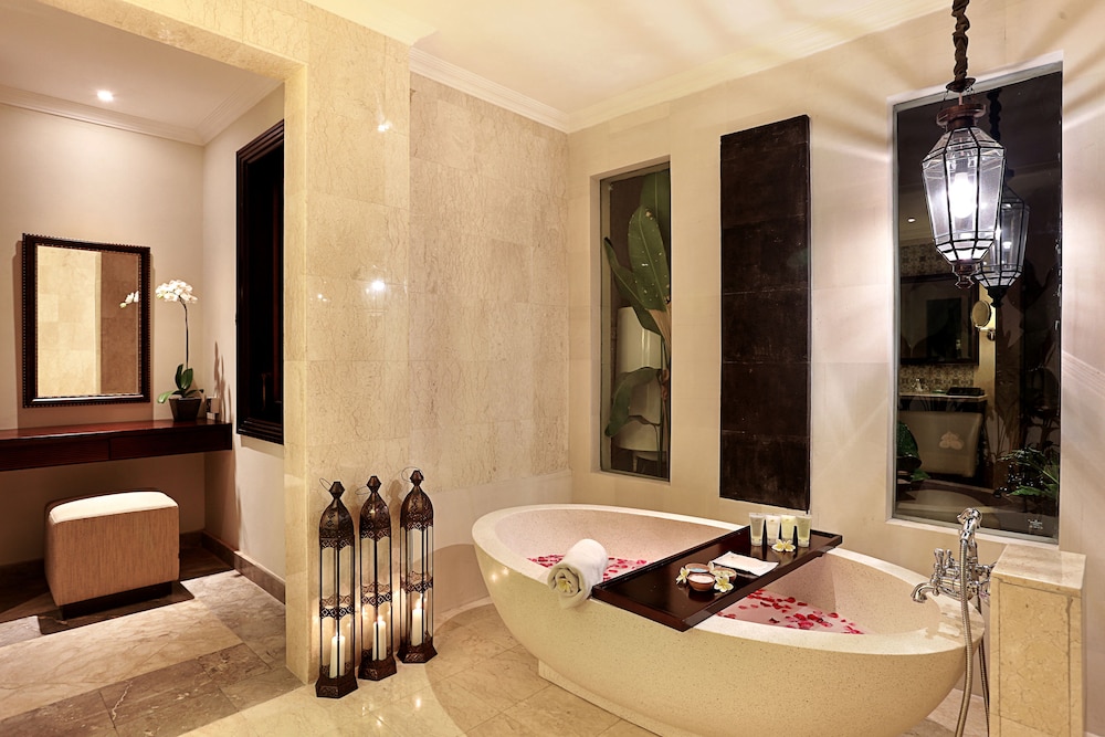 One Bedroom Honeymoon Private Pool Villa - Photo 3