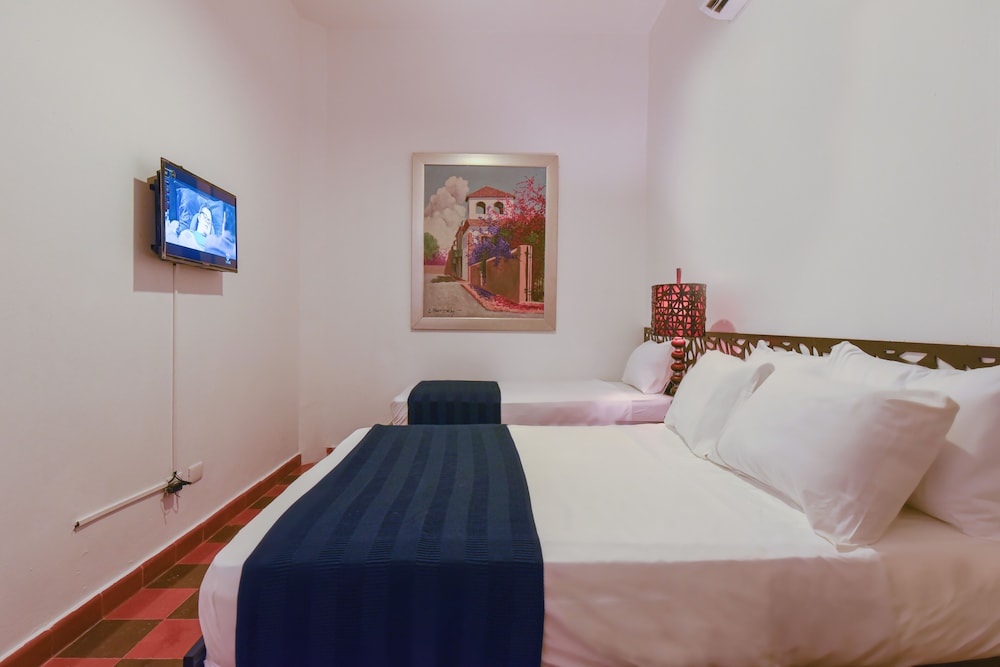 Elite Triple Room, Multiple Beds photo 1