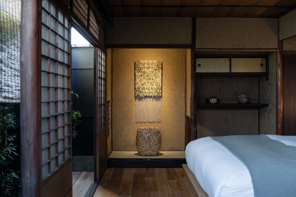 Luxury Room, 1 King Bed (with Outdoor Bath) - Photo 2