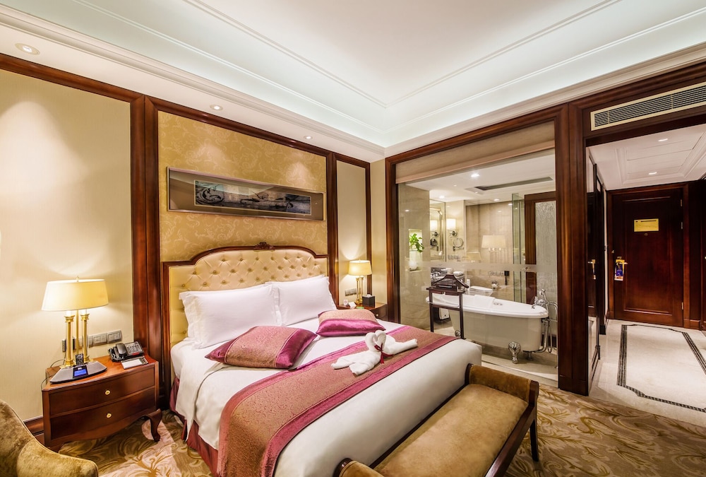 Executive Double Room, Lake View