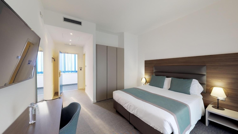 Superior Room, 1 Double Bed, Balcony photo 3