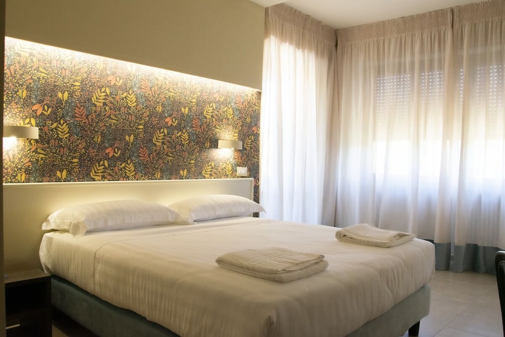 Superior Double or Twin Room, 1 Double Bed, Terrace, Park View photo 3