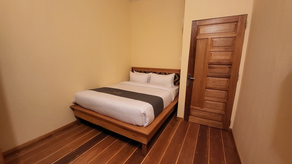 Room, 1 Queen Bed photo 1