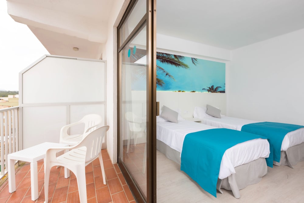 Double Room (2 adults) photo 2