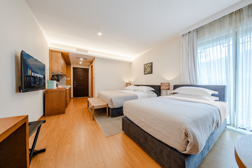 Family Twin Room, Multiple Beds, Non Smoking, Balcony