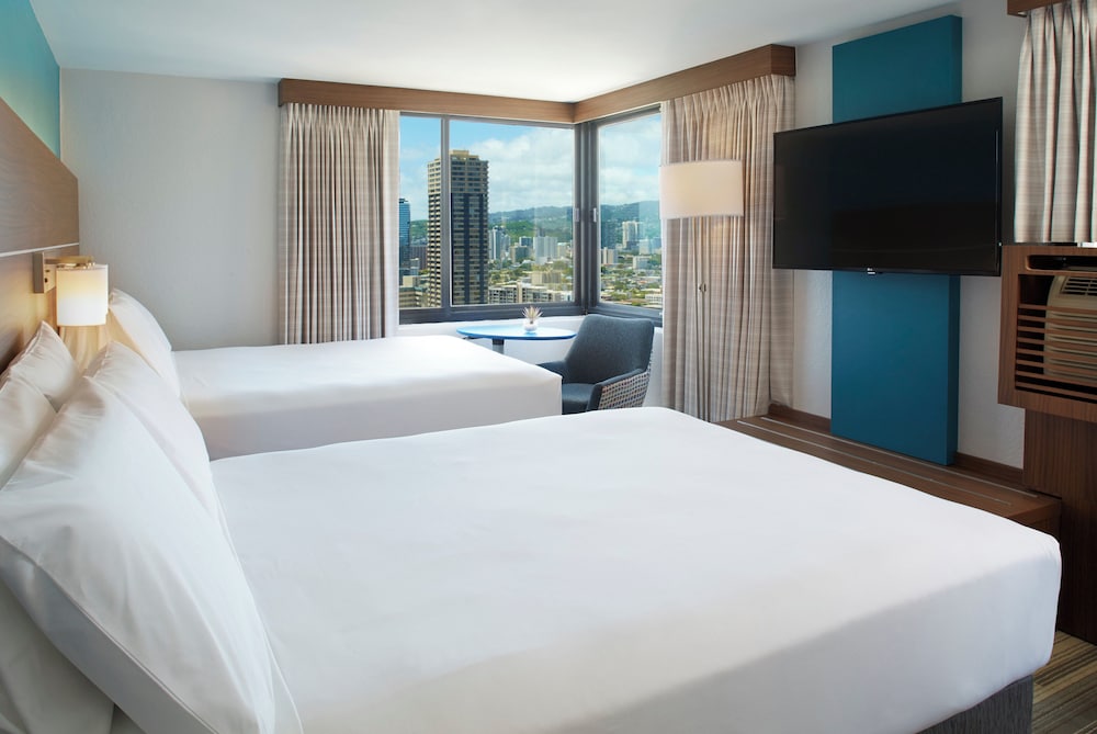 Standard Room, 2 Queen Beds (Waikiki View) - Photo 2