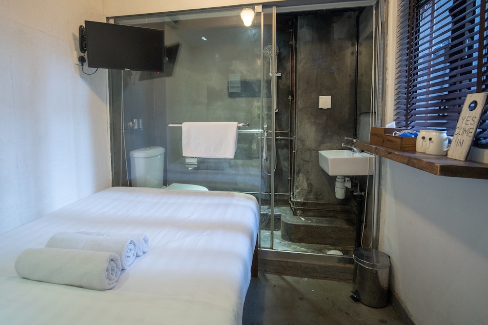 Basic Double Room