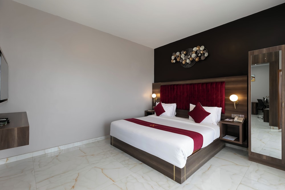 Executive Double Room, 1 King Bed, Bathtub, Lake View photo 1