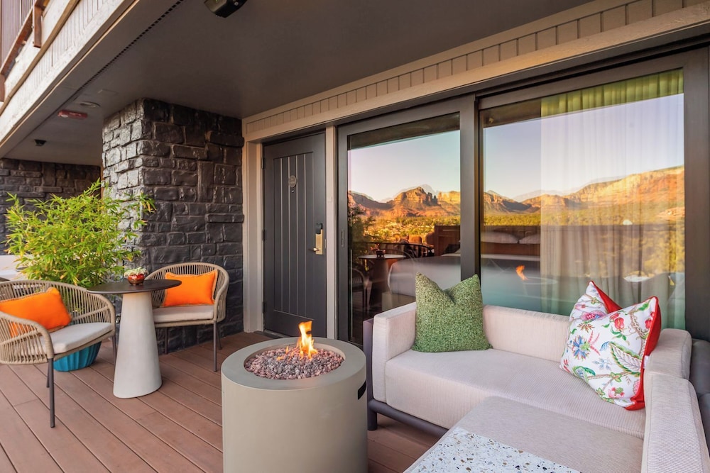 Premier Room, 1 King Bed (Cliffs,0.1mi from L'Auberge de Sedona) - Photo 2
