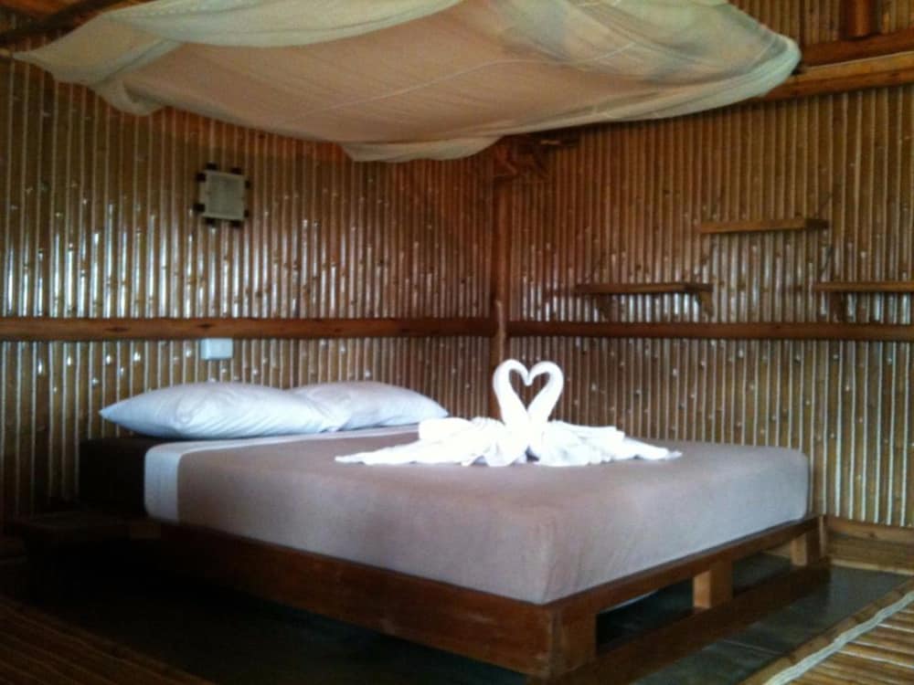 Back Garden Bungalow photo 2