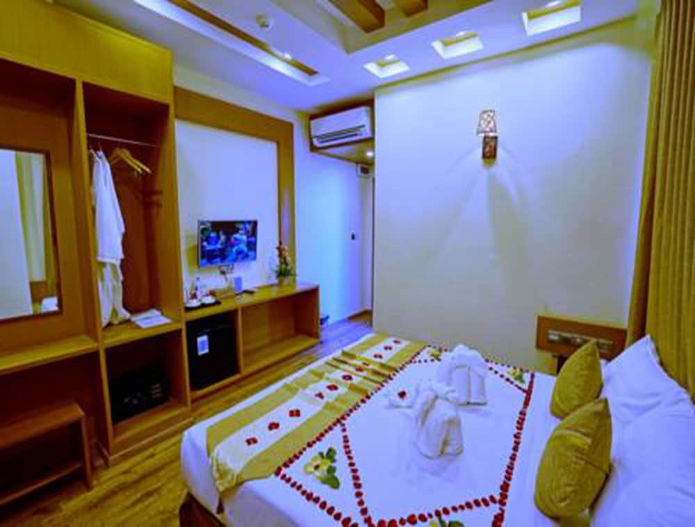 Superior Double or Twin Room photo 2