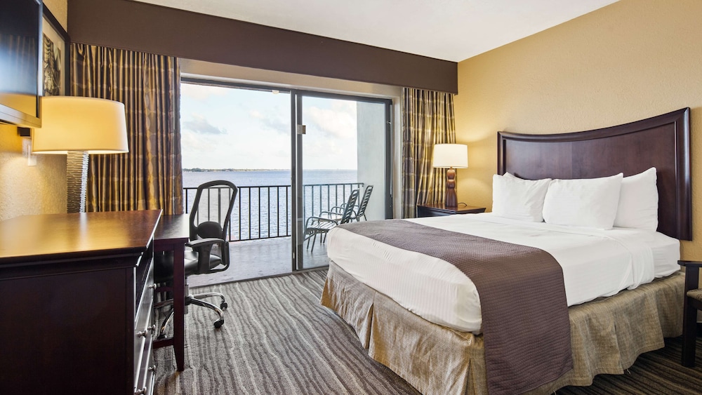 Standard Room, 1 Queen Bed, Non Smoking (No View) - Photo 3