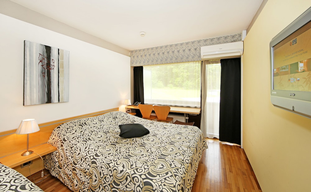 Triple Room, 1 Bedroom, Private Bathroom, Garden View photo 2