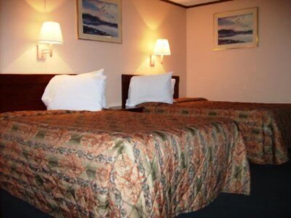 Standard Room, 2 Double Beds, Non Smoking, Microwave