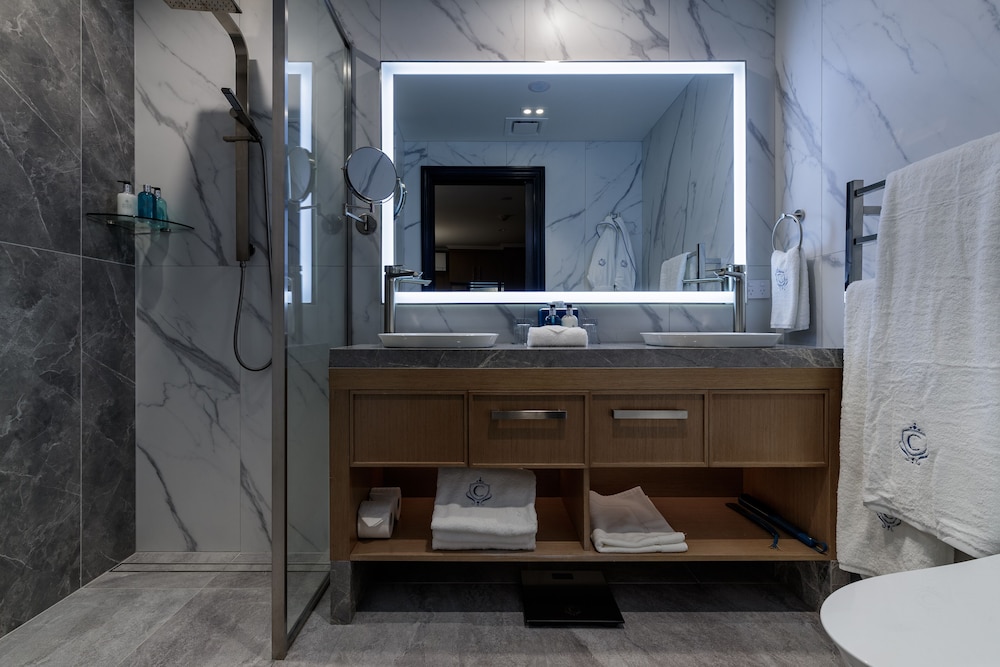 Lakeview Suite - Photo 5