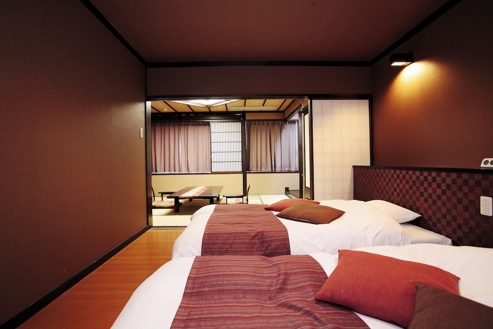 Basic Twin Room, 2 Twin Beds, Non Smoking photo 3