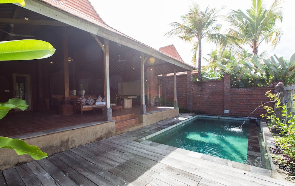 Joglo Family Villa, Two Bedrooms, Private Pool photo 3