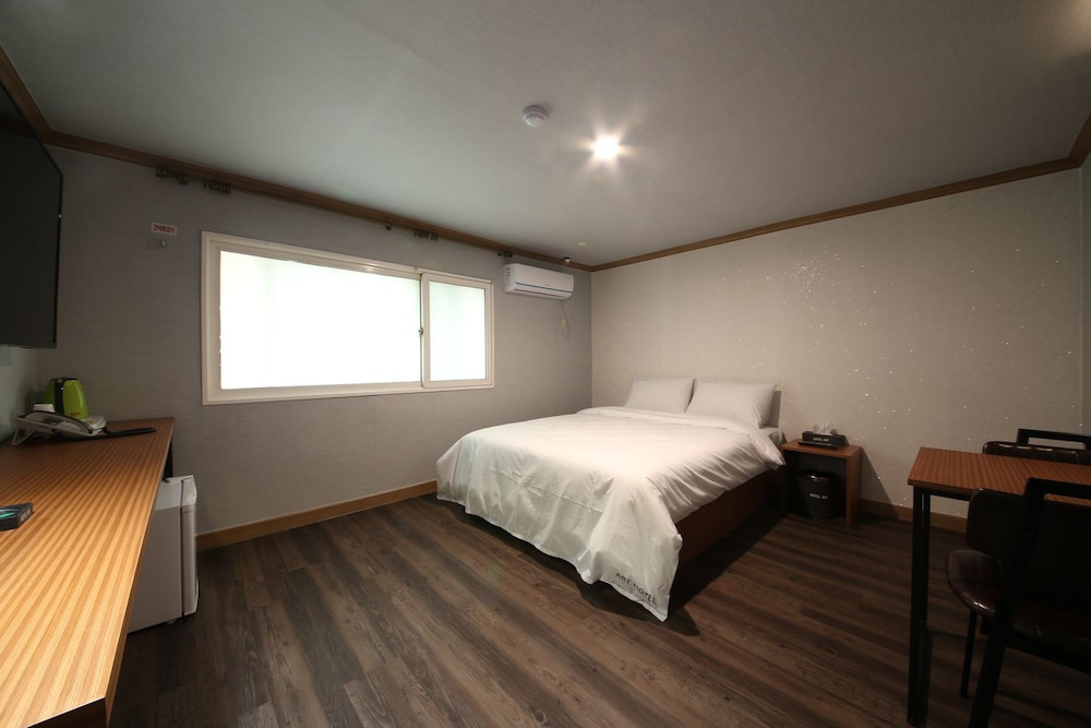 Standard Double Room photo 2