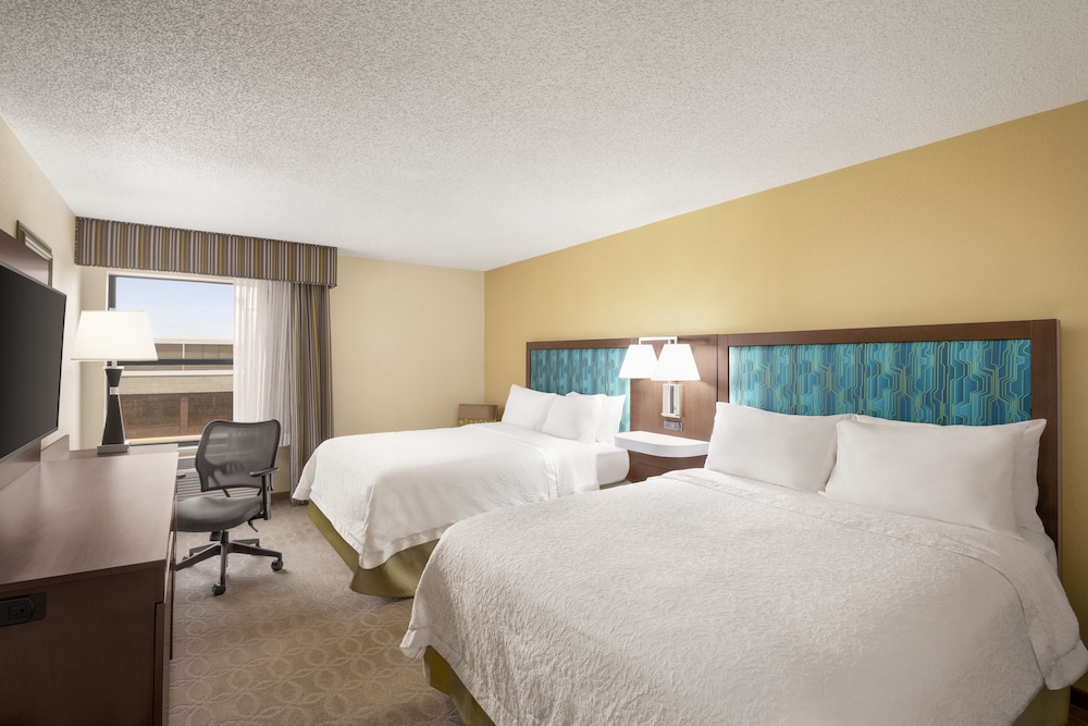 Room, 2 Queen Beds, Accessible, Non Smoking - Photo 2