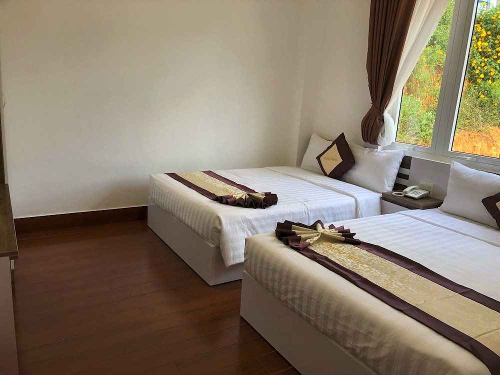 Deluxe Quadruple Room