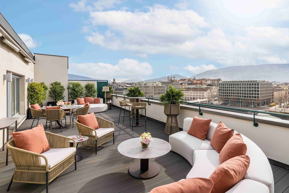 Penthouse with Terrace (Non Smoking)