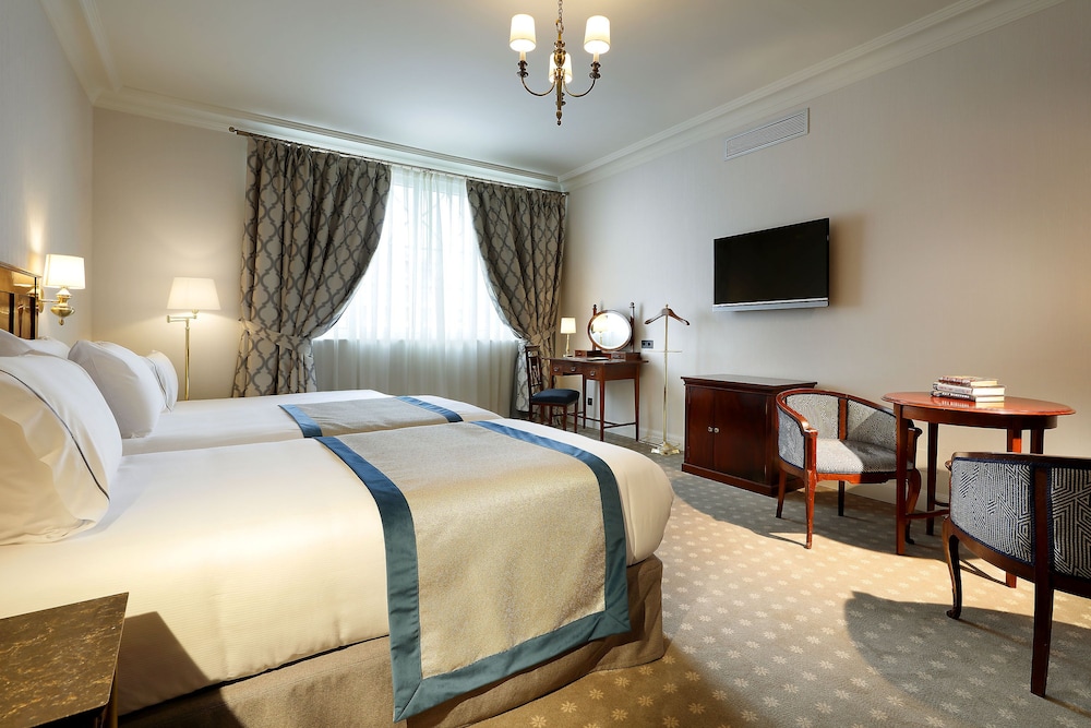 Deluxe Triple Room photo 2