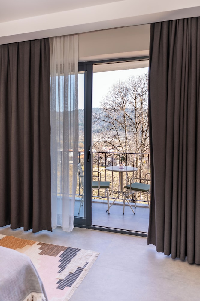 Deluxe Double Room, Lake View photo 3