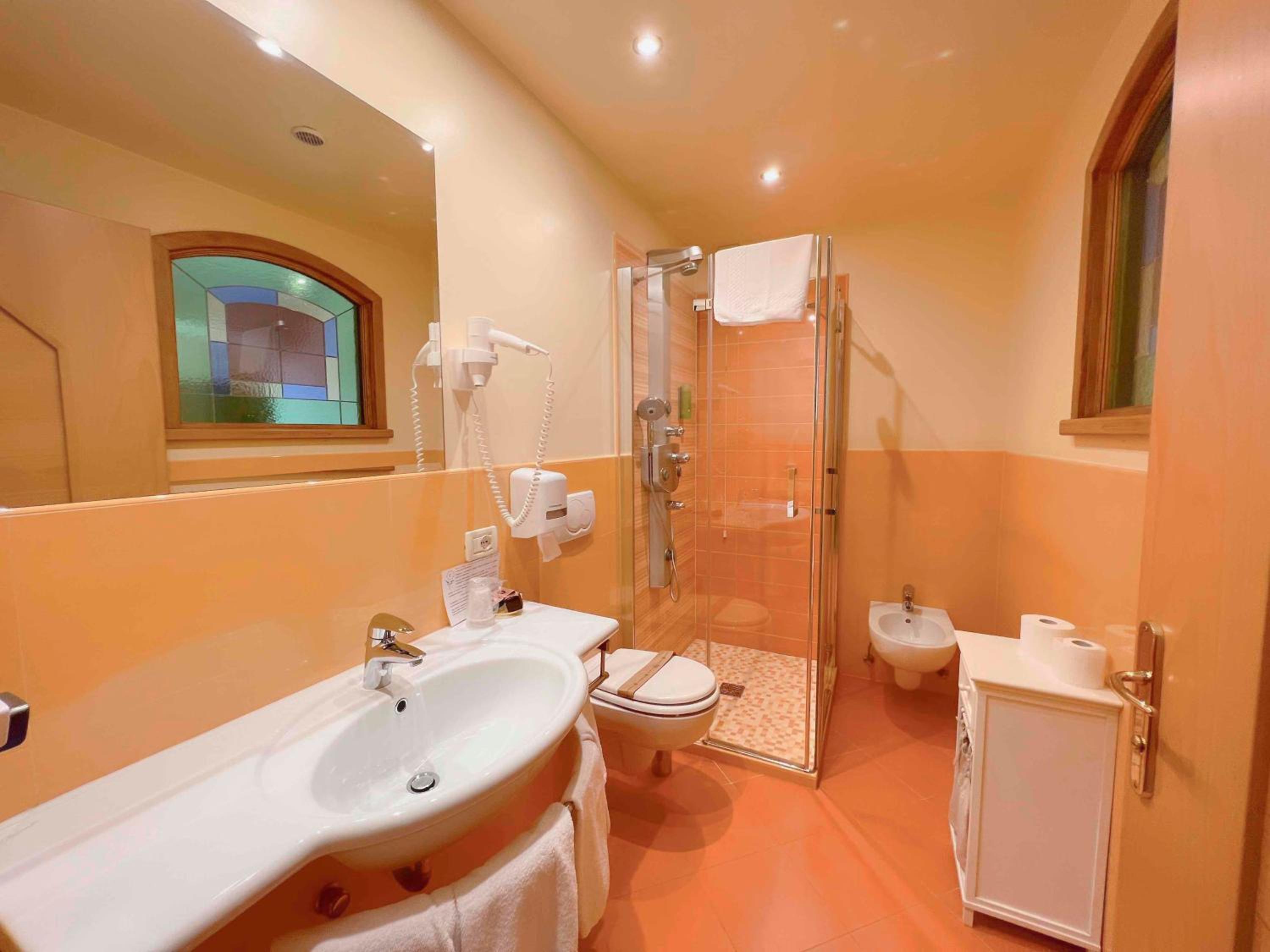 Standard Double or Twin Room with Balcony photo 3