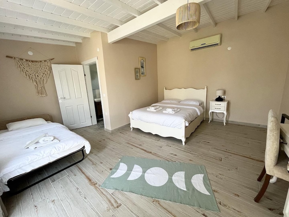 Standard Triple Room photo 1